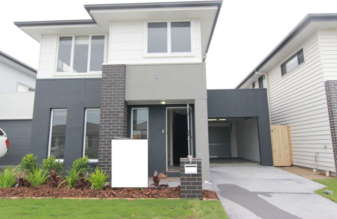 3 bedrooms Townhouse in 7 Kalbarrie Terrace THORNLANDS QLD, 4164