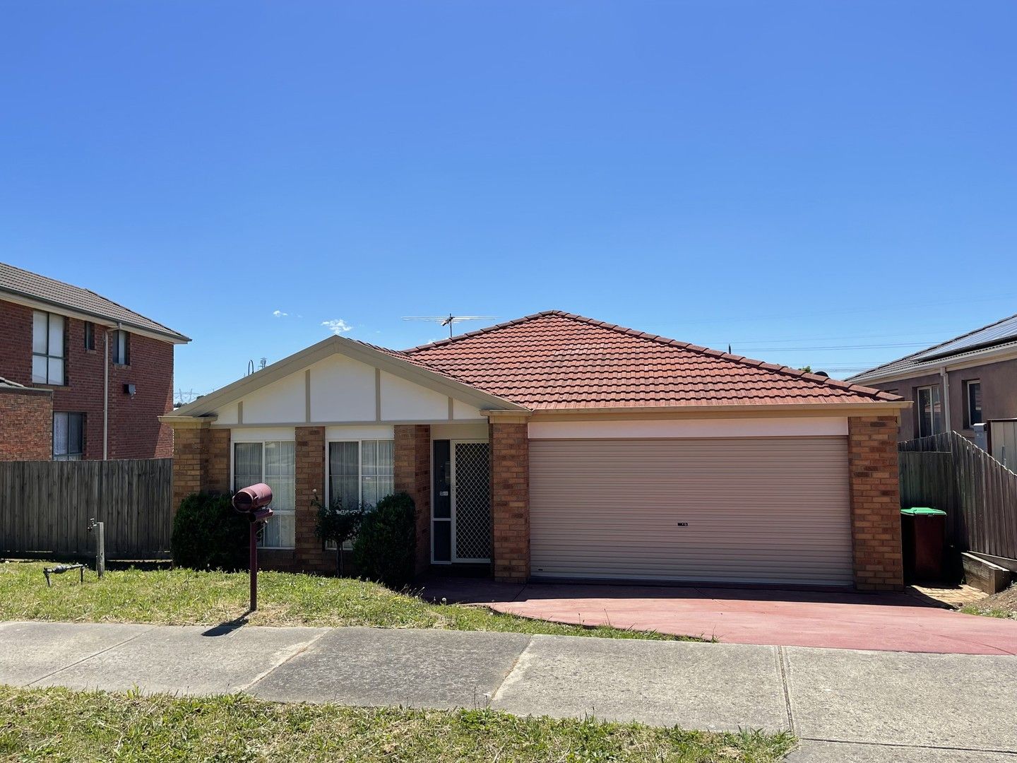 4 bedrooms House in 23 Burlington Chase HAMPTON PARK VIC, 3976