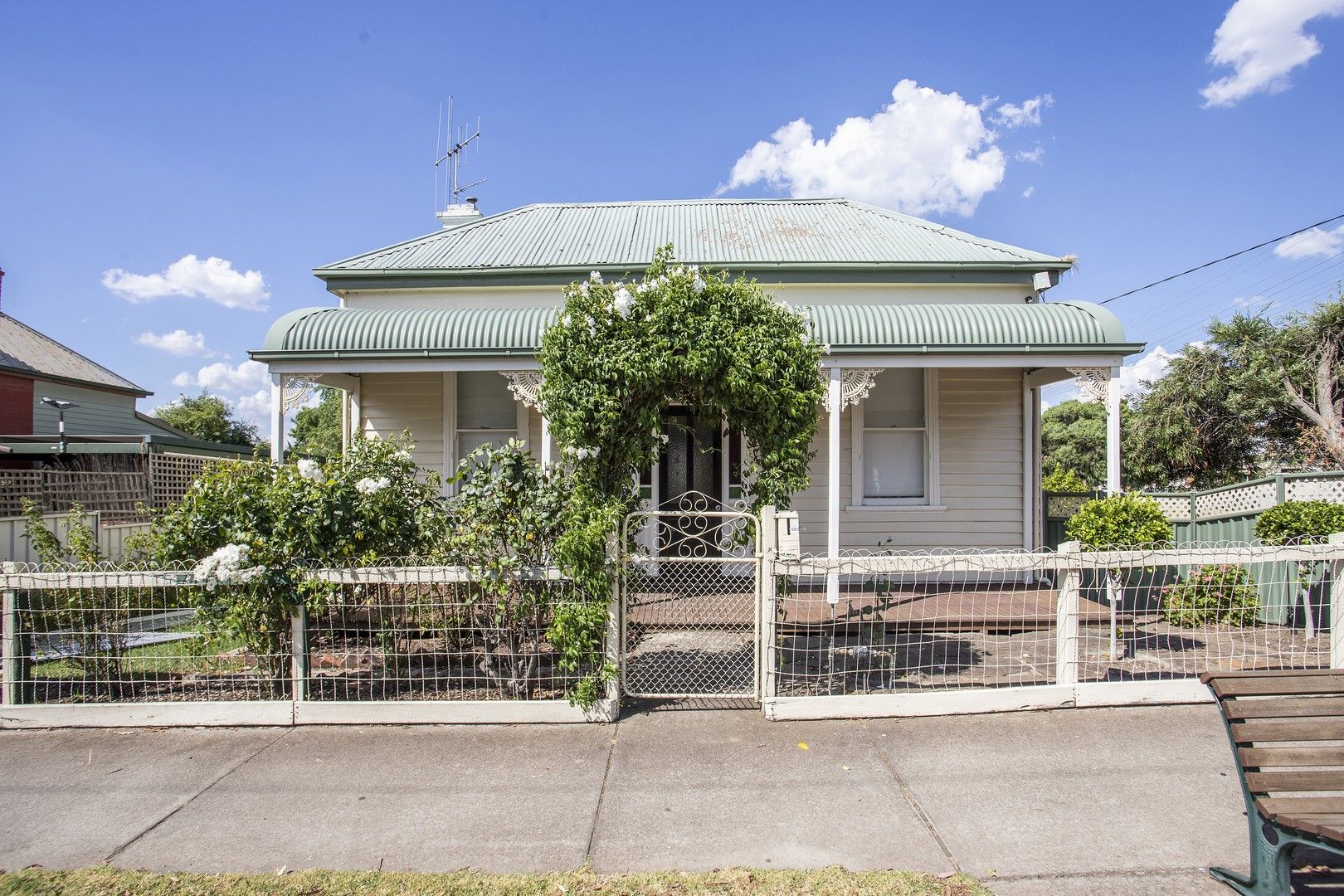 3 bedrooms House in 208 Arnold Street BENDIGO VIC, 3550