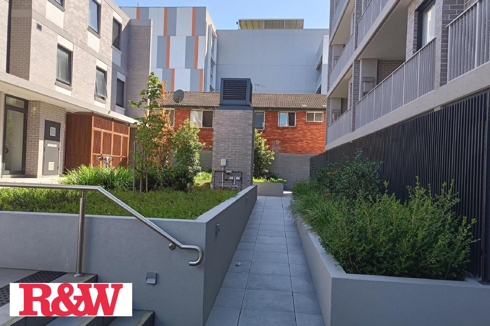 2 bedrooms Apartment / Unit / Flat in 2/23-25 Toongabbie Road TOONGABBIE NSW, 2146