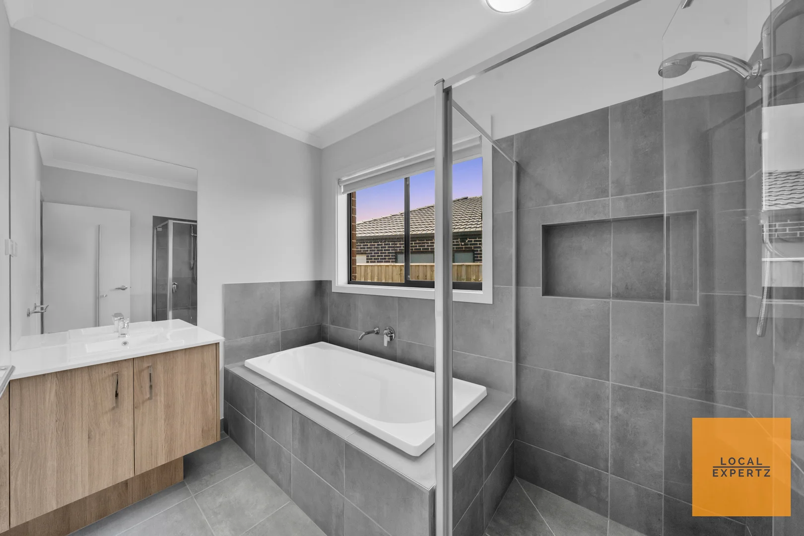 Additional image 10 of 5 Hem Parkway, Fraser Rise VIC 3336