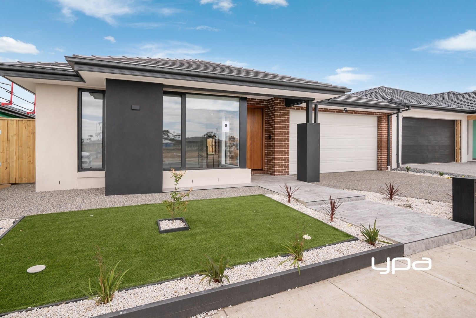 4 bedrooms House in 6 Vega Rd SUNBURY VIC, 3429