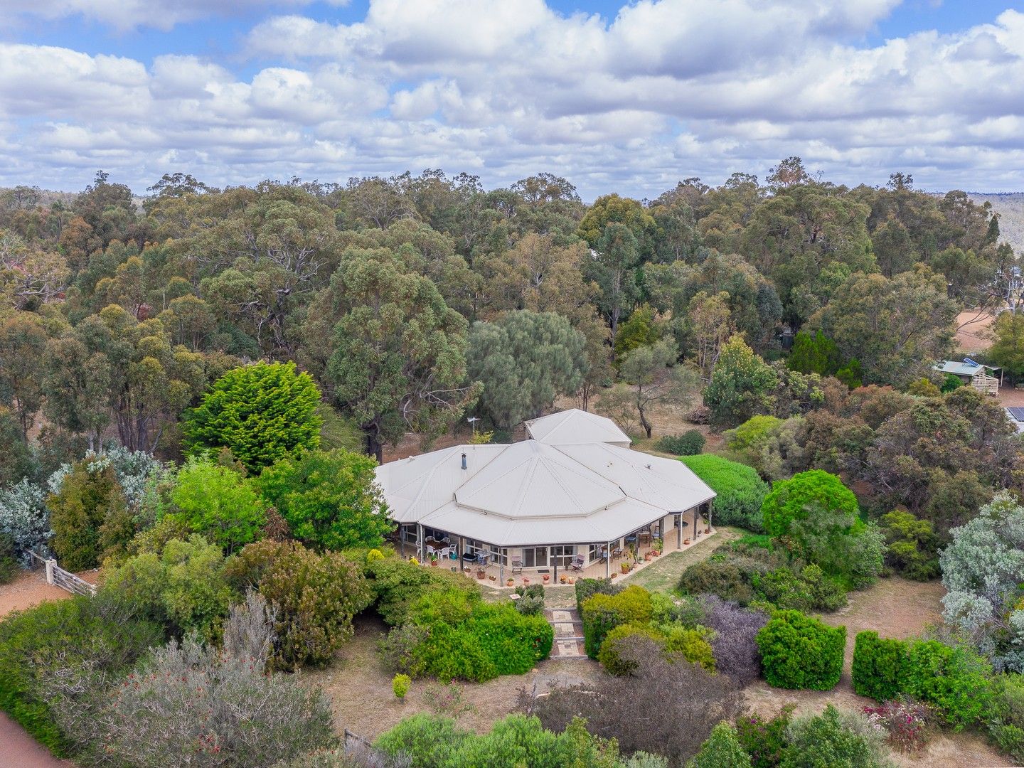 Jarrahdale WA 6124, Image 0