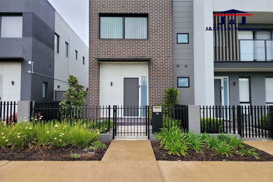 2 bedrooms Townhouse in 16 Timmins Walkway BLACKTOWN NSW, 2148