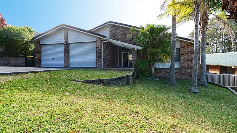 8 Zamia Place, Forster NSW 2428