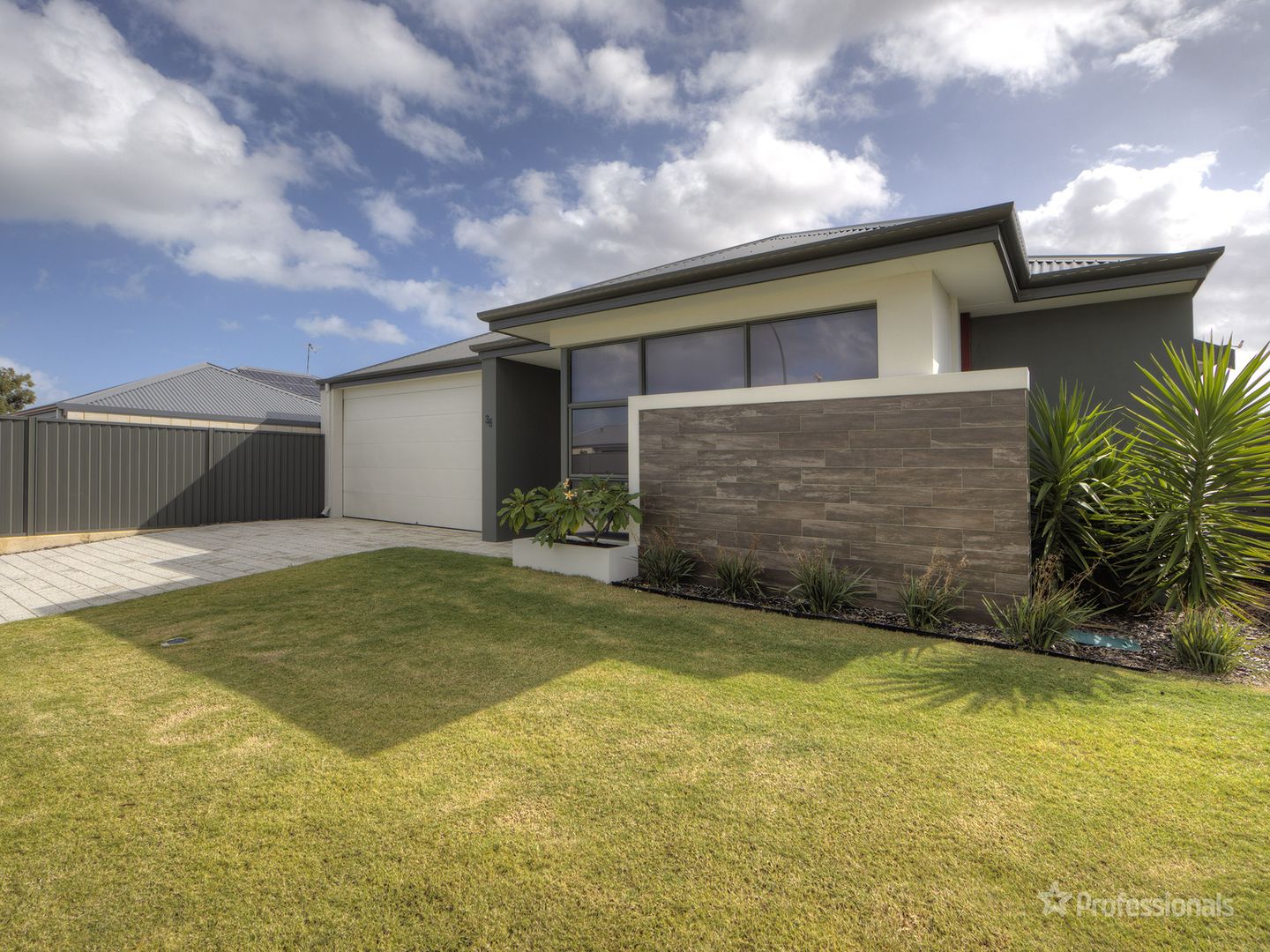 36 Paluma Grove, Yanchep WA 6035 House For Rent 470 Domain