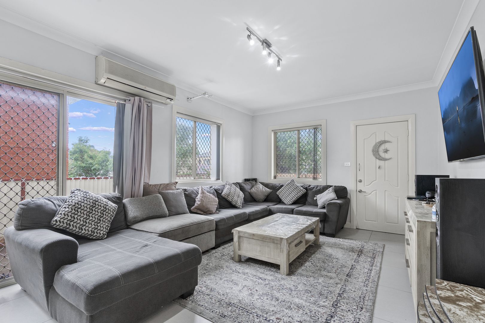 1/160-162 Victoria Road, Punchbowl NSW 2196, Image 2