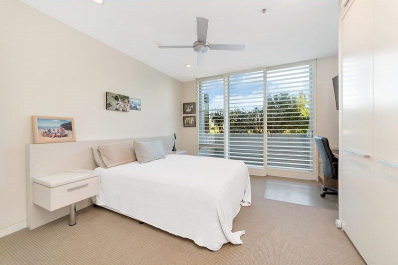 KING ARTHUR TERRACE, Tennyson QLD 4105