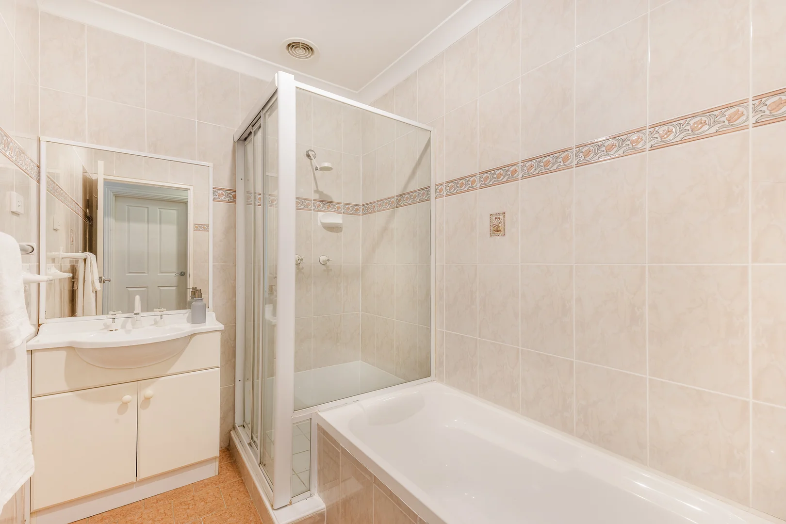 Additional image 6 of 2/88-92 Yathong Road, Caringbah NSW 2229
