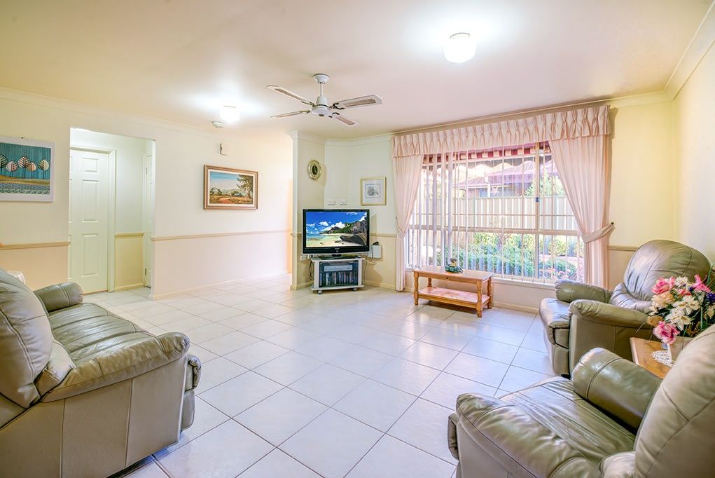 7 Castlereagh Crescent, Bateau Bay NSW 2261, Image 1