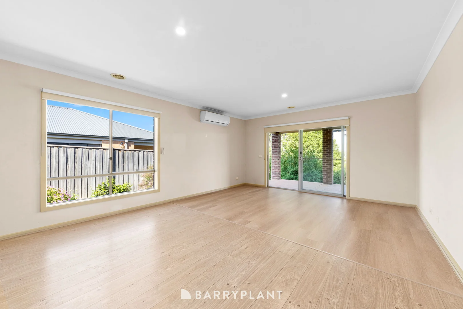 Additional image 4 of 61 Como Parade, Clyde North VIC 3978