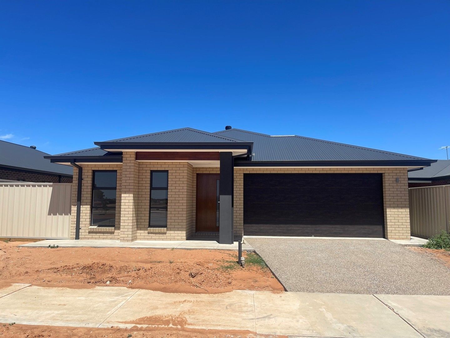 4 bedrooms House in 11 Lakeview Park MILDURA VIC, 3500