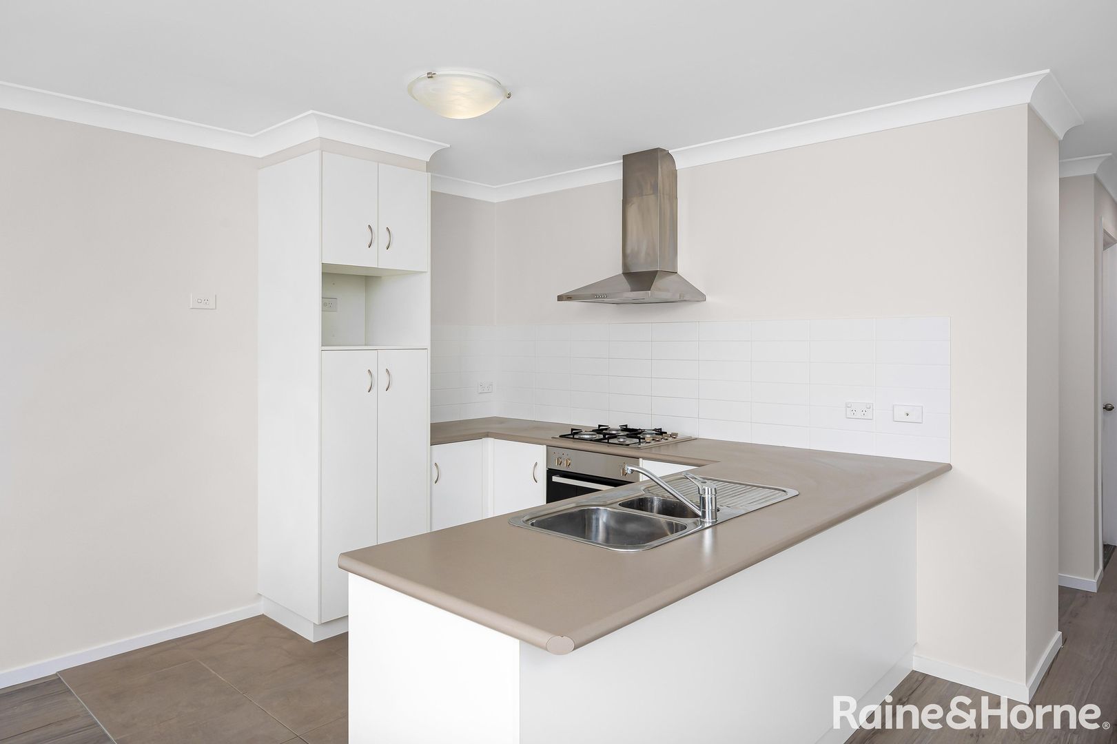 2/6-14 Mirrul Street, Glenfield Park NSW 2650, Image 2