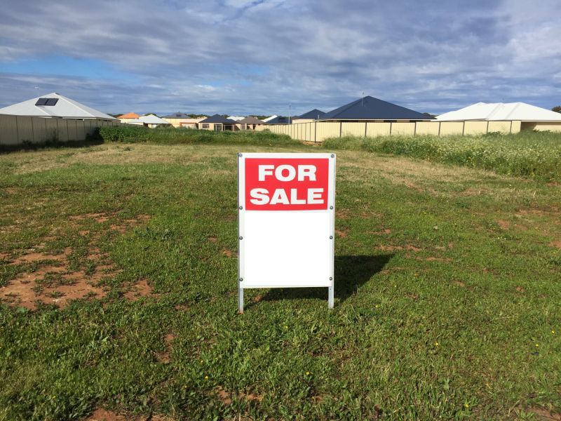 Vacant land in 20 Glenfin Street, UTAKARRA WA, 6530