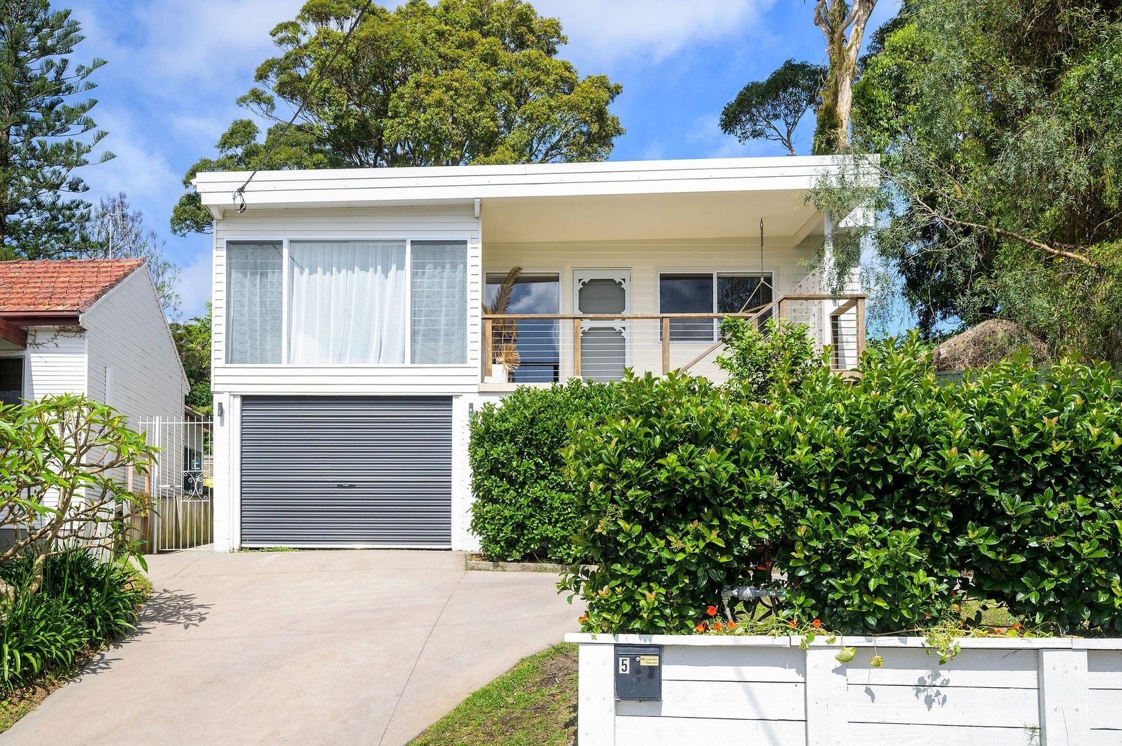 3 bedrooms House in 5 Kahibah Road HIGHFIELDS NSW, 2289