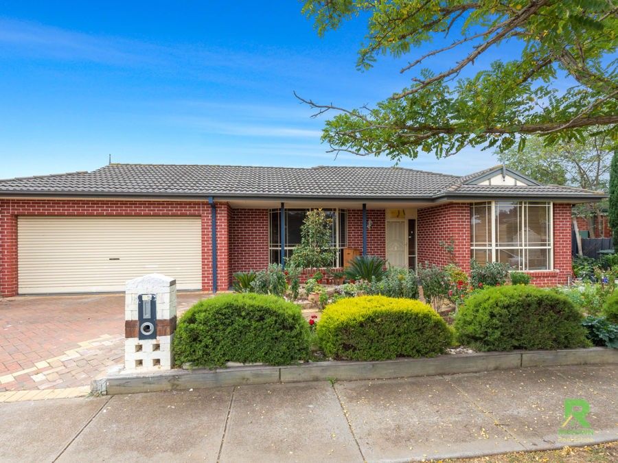 4 bedrooms House in 15 Fleetwood Circuit MELTON WEST VIC, 3337