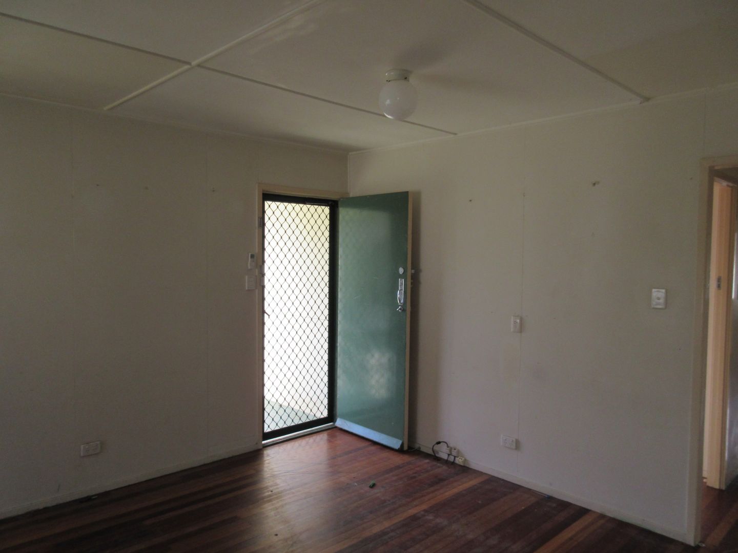 14 Wills Street, Leichhardt QLD 4305 - House For Rent | Domain