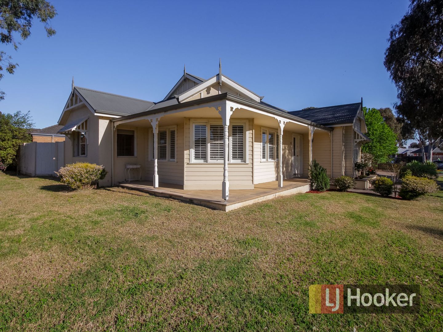 18 Rowcroft Avenue, Lynbrook VIC 3975, Image 2