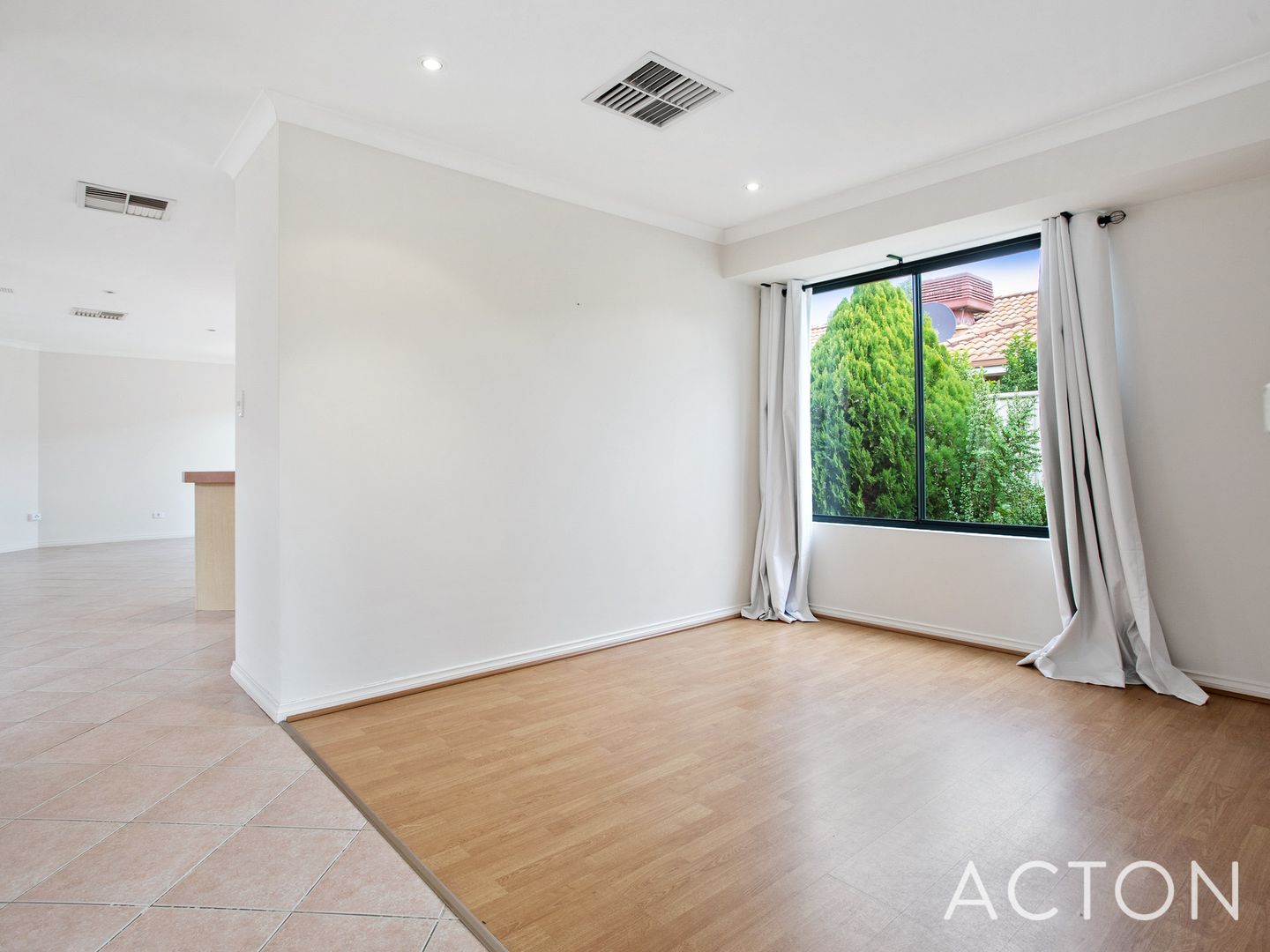 2/2 Sumich Gardens, Coogee WA 6166, Image 1