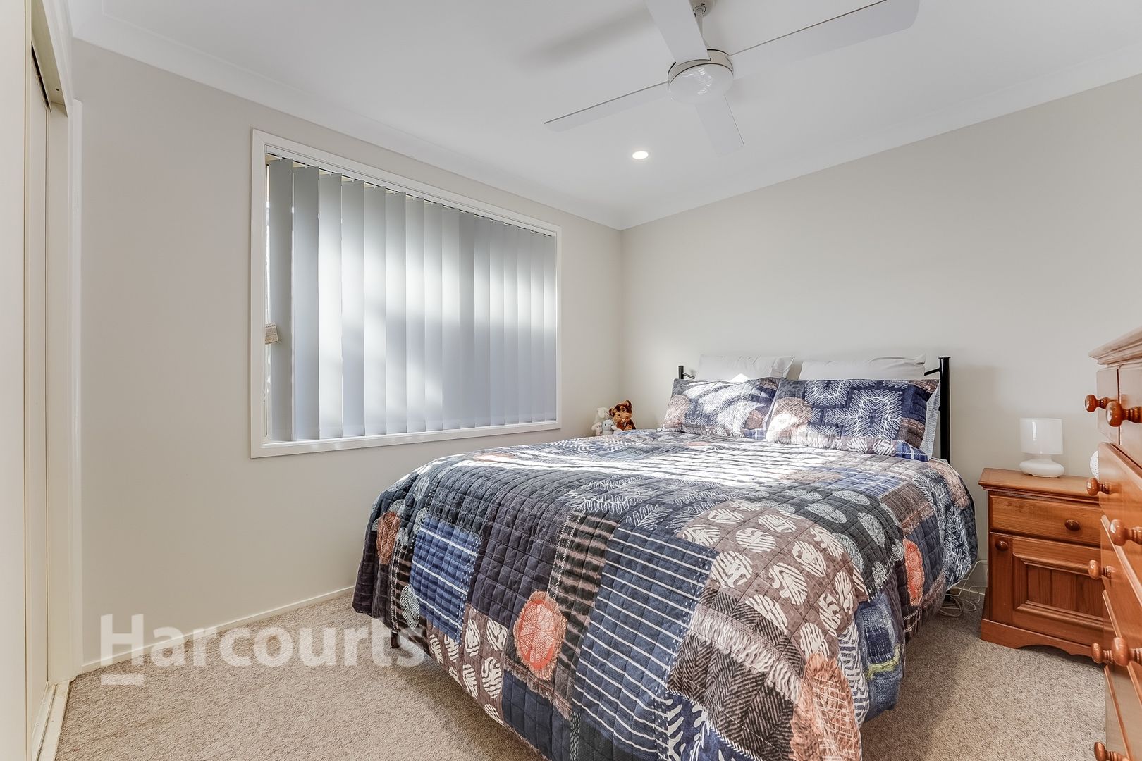 21 Crommelin Crescent, St Helens Park NSW 2560, Image 2