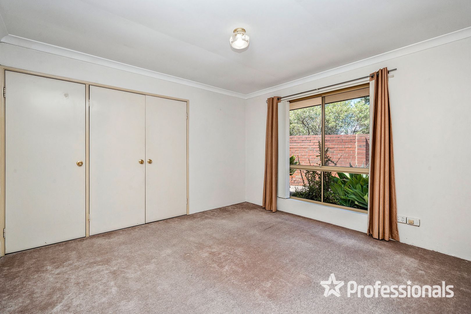 7/6 Bermuda Drive, Ballajura WA 6066, Image 2