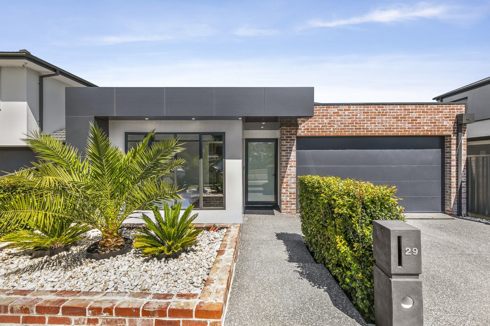4 bedrooms House in 29 Orienteering Drive GREENVALE VIC, 3059