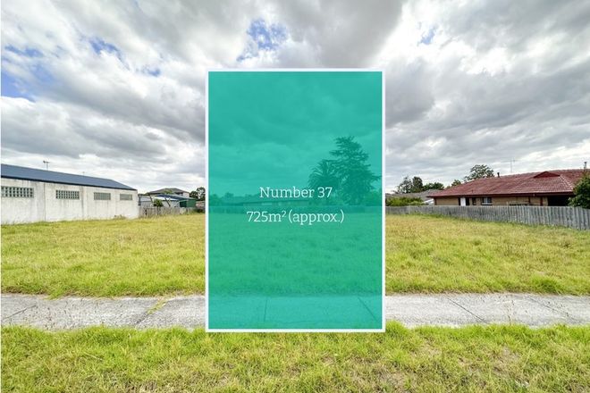 Picture of 37 Meadow Wood Walk, NARRE WARREN VIC 3805