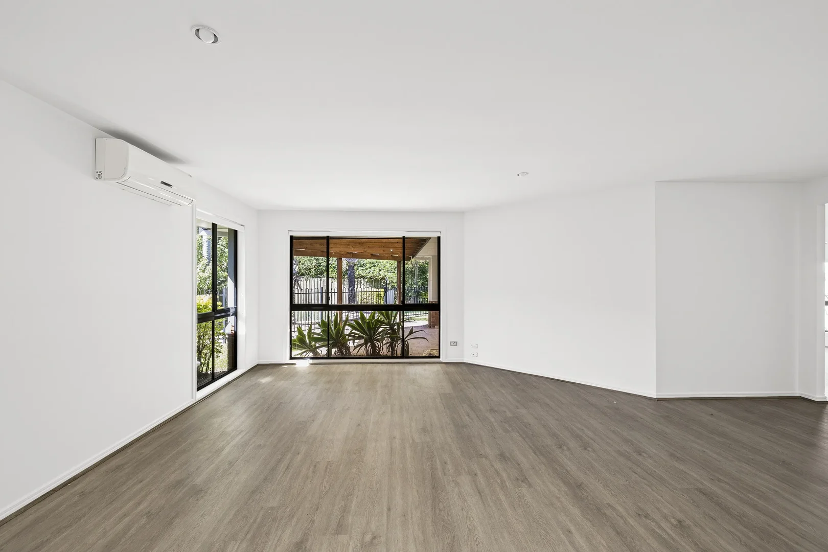 Additional image 5 of 51 Lakeshore Dr, Helensvale QLD 4212