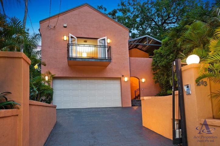 4 bedrooms House in 24X Fullers Rd CHATSWOOD WEST NSW, 2067