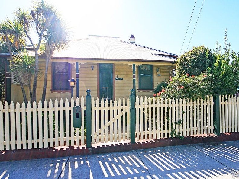 3 bedrooms House in 19 Gray Street GRANVILLE NSW, 2142