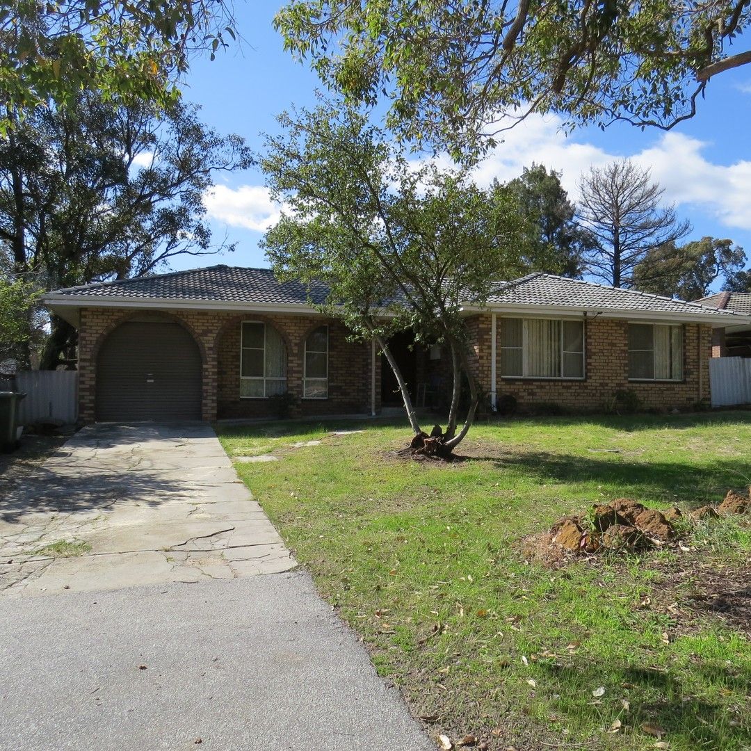 3 bedrooms House in 17 Banksia Road WALLISTON WA, 6076