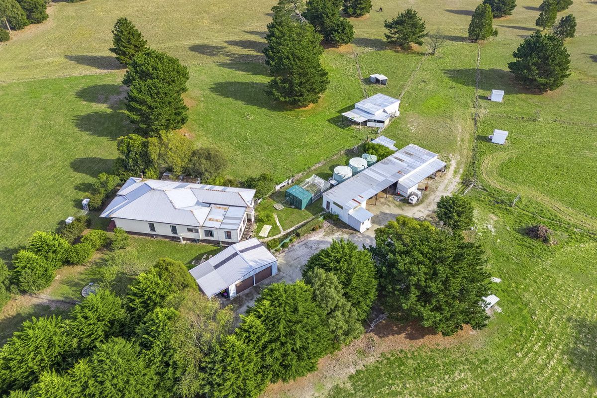 2 Halls Lane, Snake Valley VIC 3351, Image 2