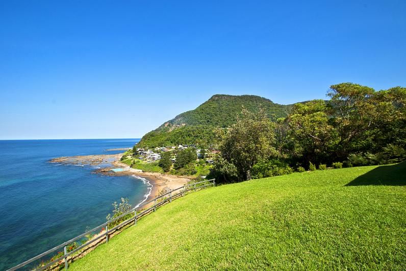 237 Lawrence Hargrave Dr, COALCLIFF NSW 2508, Image 2