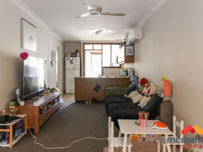 8/3 Netley Place, Armadale WA 6112, Image 2