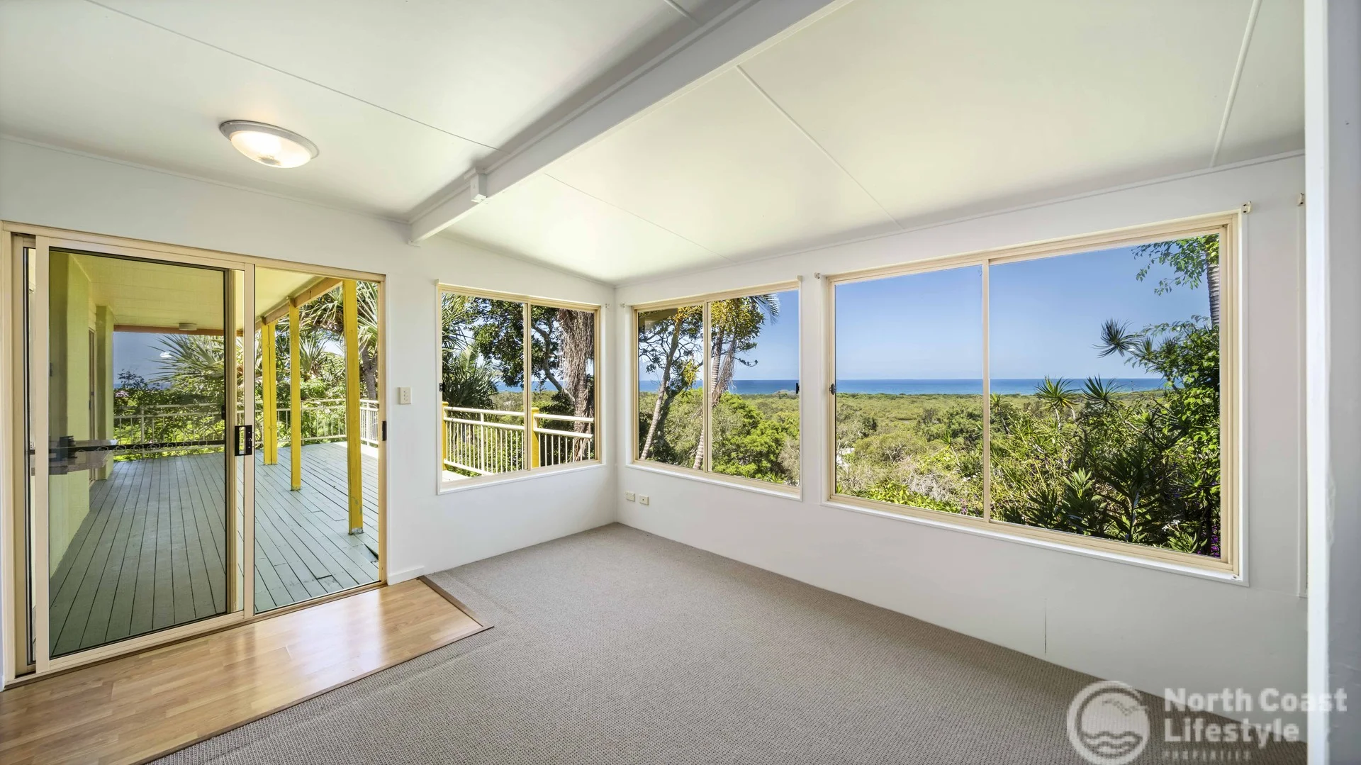 14 Yengarie Way, Ocean Shores NSW 2483