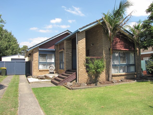 15 Desmond Street, Moe VIC 3825