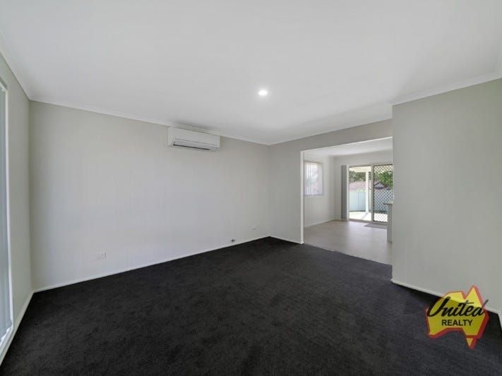 16 Manning Place, Currans Hill NSW 2567, Image 2