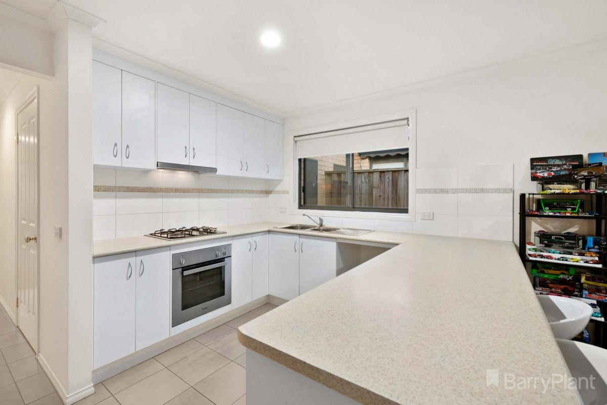 5/7 Syme Road, Pakenham VIC 3810, Image 2