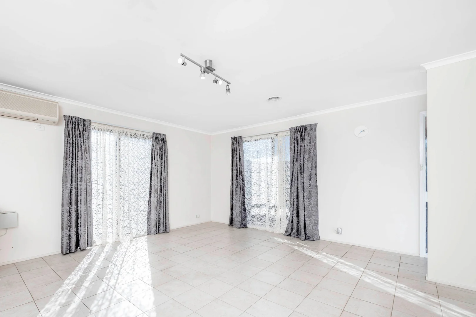 Additional image 4 of 2/47 Donald Road, Karabar NSW 2620