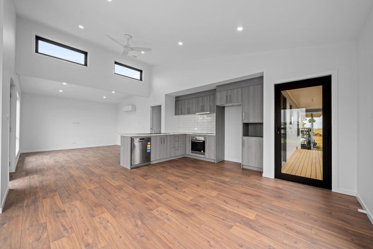 2/9 Penna Beach Street, Midway Point TAS 7171 House For Rent 530