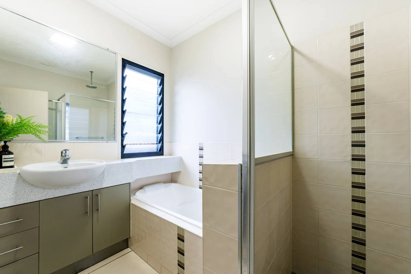 Additional image 9 of 2/30 Pratt Street, South Mackay QLD 4740