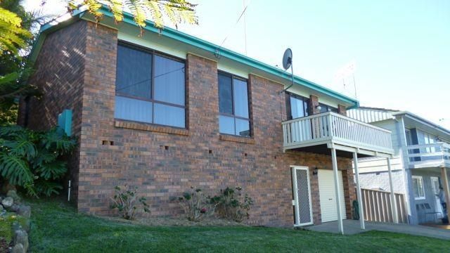 3 bedrooms House in 33 Canberra Crescent BURRILL LAKE NSW, 2539
