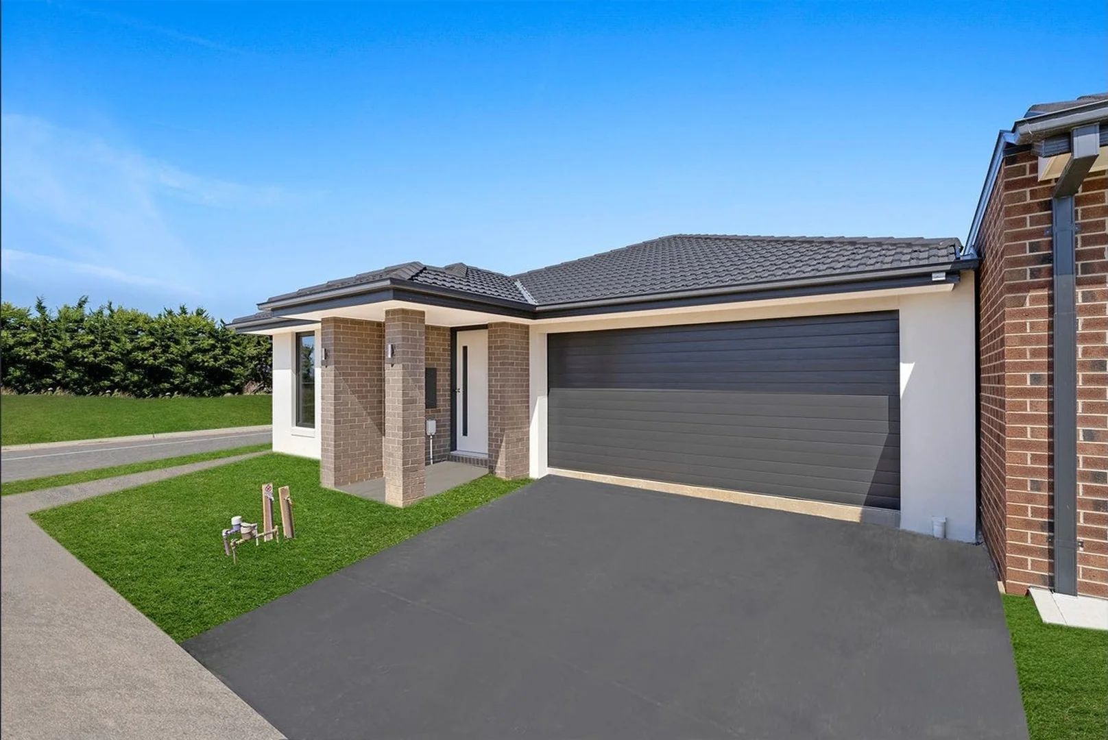 47 Patrobas Loop, Cranbourne East VIC 3977