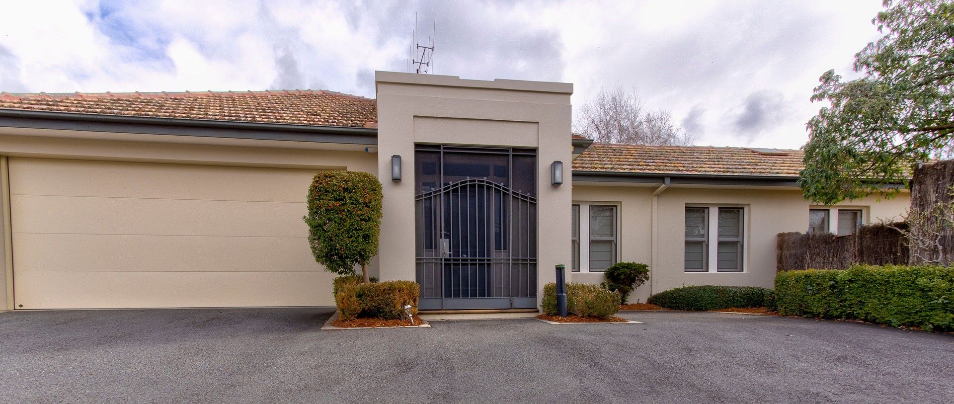 3 bedrooms Townhouse in 19 Ducane St FORREST ACT, 2603
