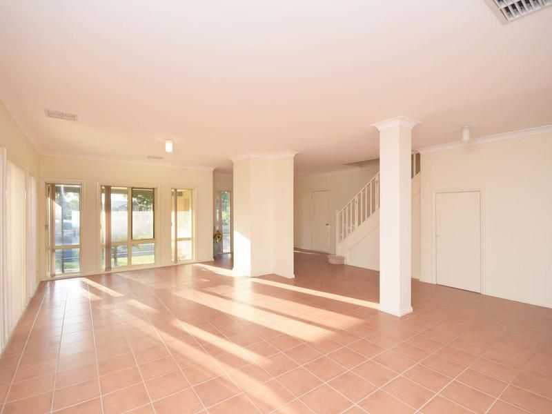 22 Stockton Drive, Cairnlea VIC 3023, Image 2