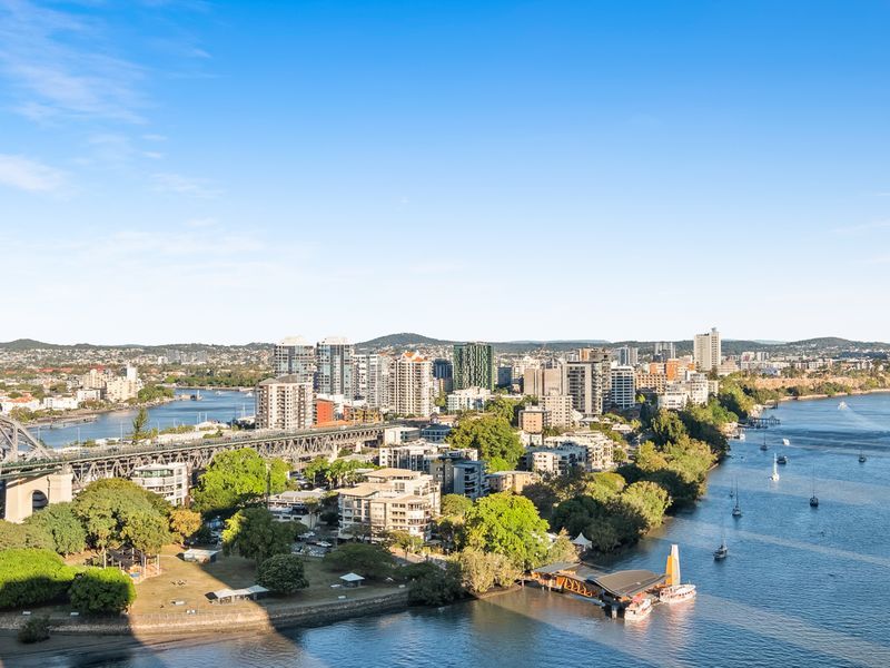 2 bedrooms Apartment / Unit / Flat in 233/30 Macrossan Street BRISBANE CITY QLD, 4000
