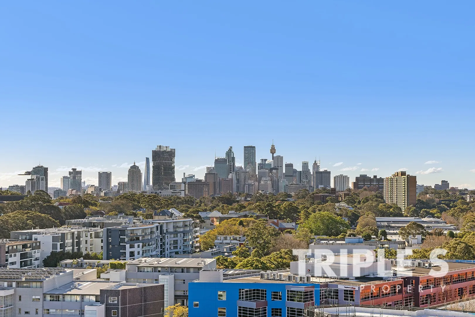 North Facing With City Views | 1 Bedroom + Study | Timber Floor | Top Floor, Zetland