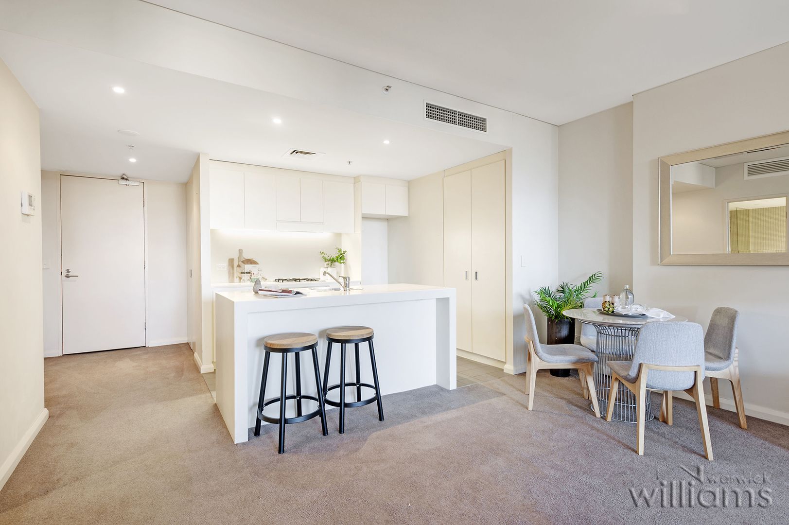 402/35 Shelley Street, Sydney NSW 2000, Image 2