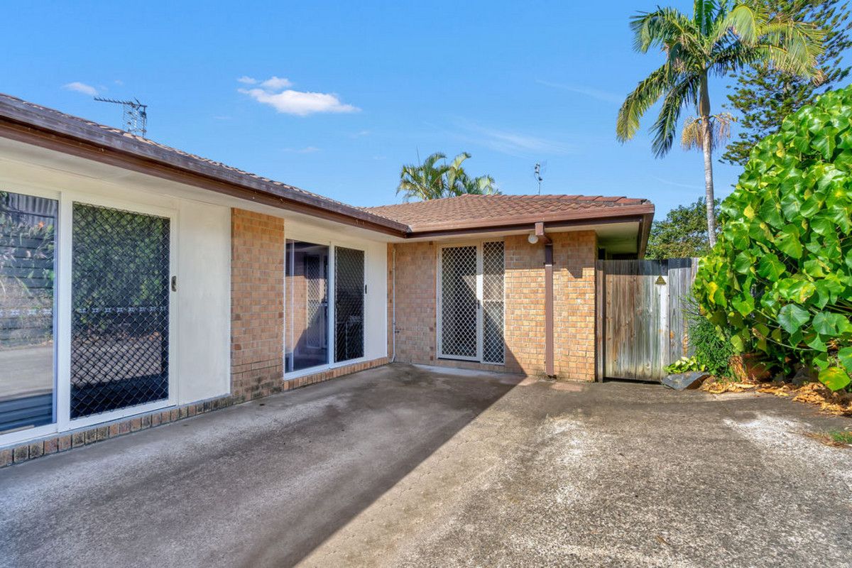 2/10 Gumbeel Court, Highland Park QLD 4211, Image 1