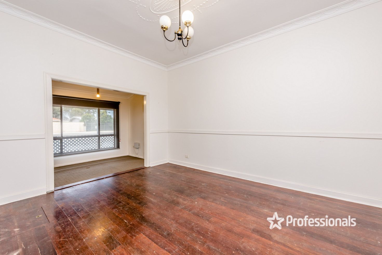 217 First Street, Wonthella WA 6530, Image 2